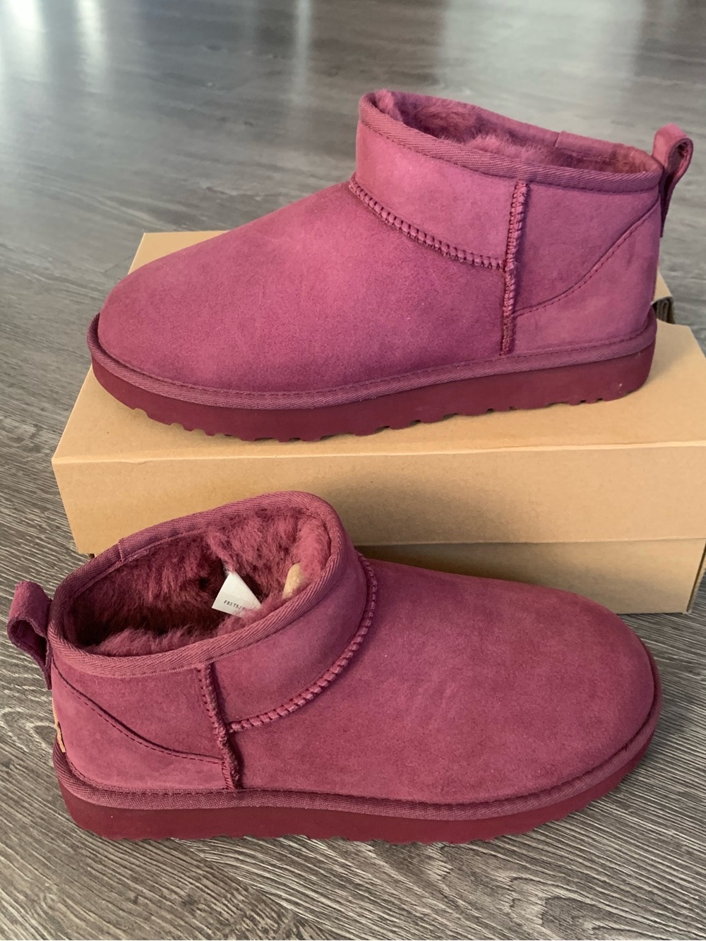 Ugg classic ultra mini Suede Boots